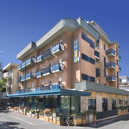 Hotel Diana 벨레지아아지마리나 외부 사진