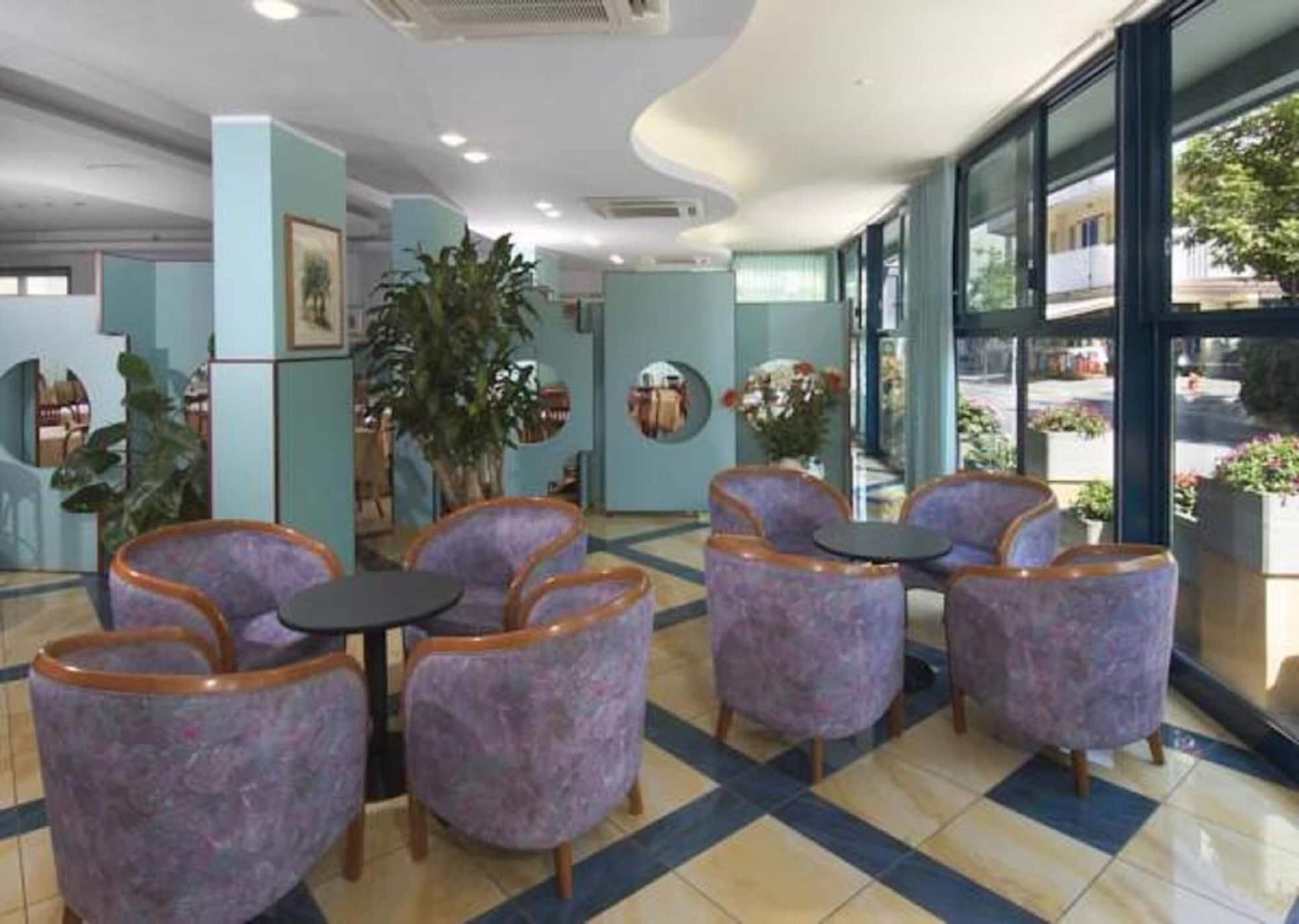 Hotel Diana 벨레지아아지마리나 외부 사진