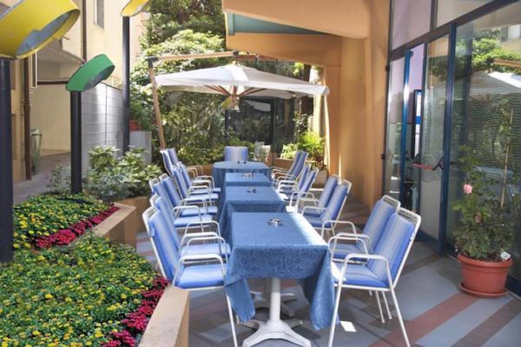 Hotel Diana 벨레지아아지마리나 외부 사진